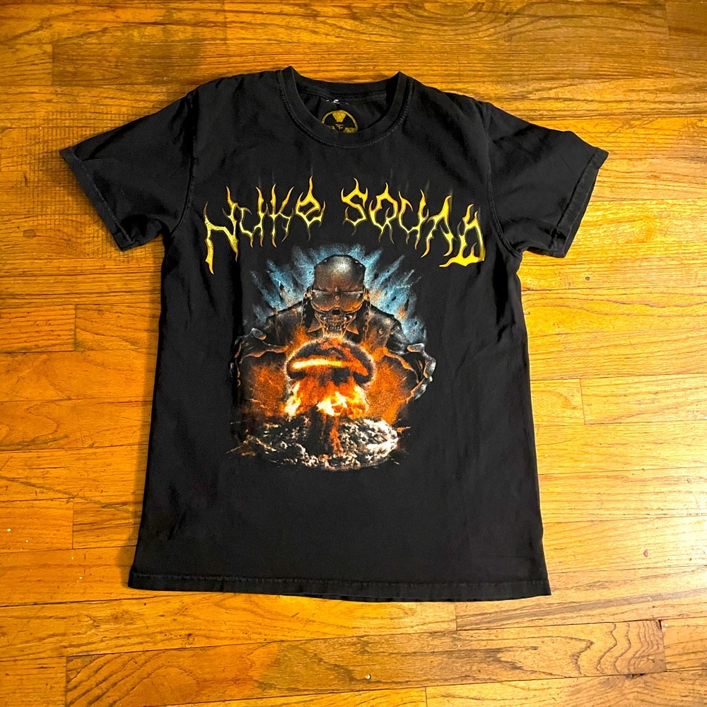 Nuke Squad T-shirt mens size small